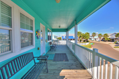 Lake House Fantastic home with a community pool, right in the heart of Port Aransas!, , on Gulf of Mexico - Port Aransas in Texas - Lakehouse Vacation Rental - Lake Home for rent on LakeHouseVacations.com