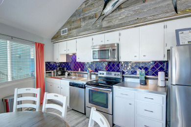 Lake House Fabulous stilted home! 0.4 miles to beach, Community pool! , , on Gulf of Mexico - Port Aransas in Texas - Lakehouse Vacation Rental - Lake Home for rent on LakeHouseVacations.com