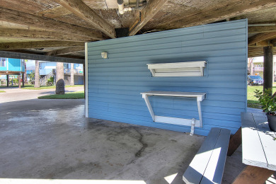 Lake House Fabulous stilted home! 0.4 miles to beach, Community pool! , , on Gulf of Mexico - Port Aransas in Texas - Lakehouse Vacation Rental - Lake Home for rent on LakeHouseVacations.com