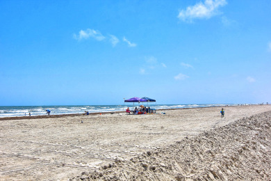Lake House HEATED Community Pool, Private Fishing Pier! Fabulous View!, , on Gulf of Mexico - Port Aransas in Texas - Lakehouse Vacation Rental - Lake Home for rent on LakeHouseVacations.com
