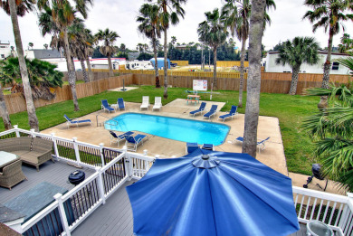Lake House Huge pool in a private courtyard area and just a 5 minute walk to the beach!, , on Gulf of Mexico - Port Aransas in Texas - Lakehouse Vacation Rental - Lake Home for rent on LakeHouseVacations.com