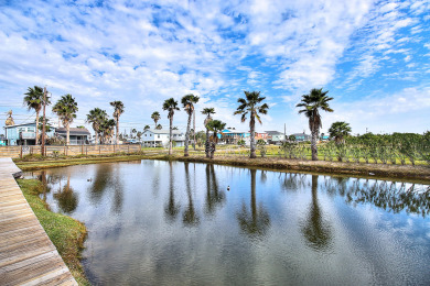 Lake House A fully remodeled condo overlooking a lush pond! Shared Pool! Boat Parking!, , on Gulf of Mexico - Port Aransas in Texas - Lakehouse Vacation Rental - Lake Home for rent on LakeHouseVacations.com