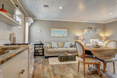 Lake House Cutest cottage in all of Port A! Short Walk to the beach!, , on Gulf of Mexico - Port Aransas in Texas - Lakehouse Vacation Rental - Lake Home for rent on LakeHouseVacations.com