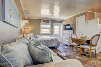 Lake House Cutest cottage in all of Port A! Short Walk to the beach!, , on Gulf of Mexico - Port Aransas in Texas - Lakehouse Vacation Rental - Lake Home for rent on LakeHouseVacations.com