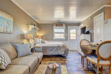 Lake House Cutest cottage in all of Port A! Short Walk to the beach!, , on Gulf of Mexico - Port Aransas in Texas - Lakehouse Vacation Rental - Lake Home for rent on LakeHouseVacations.com