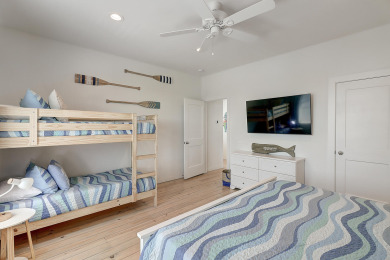 Lake House Cute coastal home with a king bed in every bedroom!, , on Gulf of Mexico - Port Aransas in Texas - Lakehouse Vacation Rental - Lake Home for rent on LakeHouseVacations.com