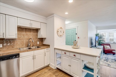 Lake House Renovated condo! Pet Friendly, Walk to Beach, Heated Community Pool, , on Gulf of Mexico - Corpus Christi in Texas - Lakehouse Vacation Rental - Lake Home for rent on LakeHouseVacations.com