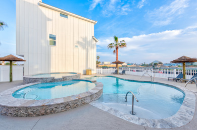 Lake House Elevate Your Vacation Experience at Mango Cay Luxury Living in Port Aransas!, , on Gulf of Mexico - Port Aransas in Texas - Lakehouse Vacation Rental - Lake Home for rent on LakeHouseVacations.com