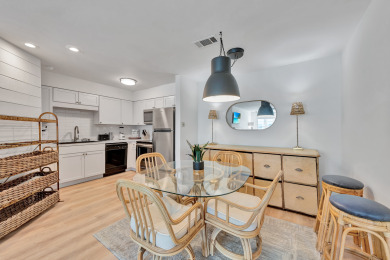 Lake House Cute, lively, condo with beach access!, , on Gulf of Mexico - Port Aransas in Texas - Lakehouse Vacation Rental - Lake Home for rent on LakeHouseVacations.com