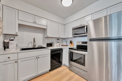 Lake House Cute, lively, condo with beach access!, , on Gulf of Mexico - Port Aransas in Texas - Lakehouse Vacation Rental - Lake Home for rent on LakeHouseVacations.com