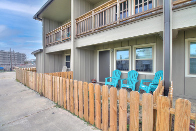 Lake House Super cute! Community boardwalk to the beach and pool!, , on Gulf of Mexico - Port Aransas in Texas - Lakehouse Vacation Rental - Lake Home for rent on LakeHouseVacations.com