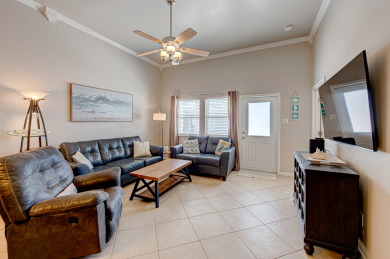 Lake House Just a few blocks from the beach with a community pool. Sleeps 8!, , on Gulf of Mexico - Port Aransas in Texas - Lakehouse Vacation Rental - Lake Home for rent on LakeHouseVacations.com