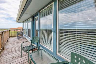 Lake House Amazing views! Don't miss out on this one! Heated pool, , on Gulf of Mexico - Port Aransas in Texas - Lakehouse Vacation Rental - Lake Home for rent on LakeHouseVacations.com
