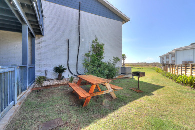 Lake House Beautiful beach condo at Sea Isle Village, community pool and boardwalk!, , on Gulf of Mexico - Port Aransas in Texas - Lakehouse Vacation Rental - Lake Home for rent on LakeHouseVacations.com
