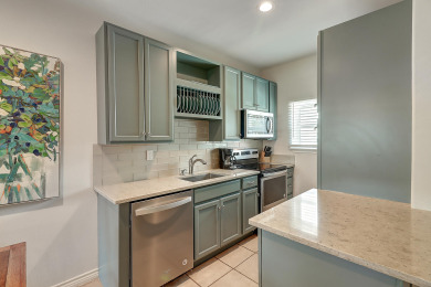 Lake House Beautiful beach condo at Sea Isle Village, community pool and boardwalk!, , on Gulf of Mexico - Port Aransas in Texas - Lakehouse Vacation Rental - Lake Home for rent on LakeHouseVacations.com