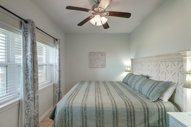Lake House Beautiful beach condo at Sea Isle Village, community pool and boardwalk!, , on Gulf of Mexico - Port Aransas in Texas - Lakehouse Vacation Rental - Lake Home for rent on LakeHouseVacations.com