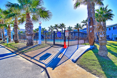 Lake House Pet Friendly, Beachside condo, community pool and beach access, , on Gulf of Mexico - Port Aransas in Texas - Lakehouse Vacation Rental - Lake Home for rent on LakeHouseVacations.com
