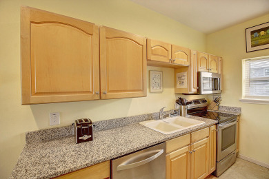Lake House Pet Friendly, Beachside condo, community pool and beach access, , on Gulf of Mexico - Port Aransas in Texas - Lakehouse Vacation Rental - Lake Home for rent on LakeHouseVacations.com