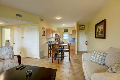 Lake House Pet Friendly, Beachside condo, community pool and beach access, , on Gulf of Mexico - Port Aransas in Texas - Lakehouse Vacation Rental - Lake Home for rent on LakeHouseVacations.com
