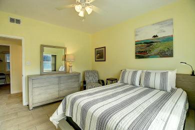 Lake House Pet Friendly, Beachside condo, community pool and beach access, , on Gulf of Mexico - Port Aransas in Texas - Lakehouse Vacation Rental - Lake Home for rent on LakeHouseVacations.com