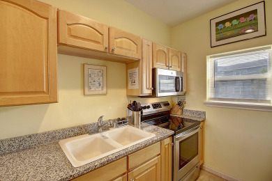 Lake House Pet Friendly, Beachside condo, community pool and beach access, , on Gulf of Mexico - Port Aransas in Texas - Lakehouse Vacation Rental - Lake Home for rent on LakeHouseVacations.com
