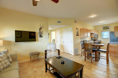 Lake House Pet Friendly, Beachside condo, community pool and beach access, , on Gulf of Mexico - Port Aransas in Texas - Lakehouse Vacation Rental - Lake Home for rent on LakeHouseVacations.com
