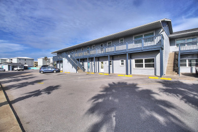 Lake House Pet Friendly, Beachside condo, community pool and beach access, , on Gulf of Mexico - Port Aransas in Texas - Lakehouse Vacation Rental - Lake Home for rent on LakeHouseVacations.com