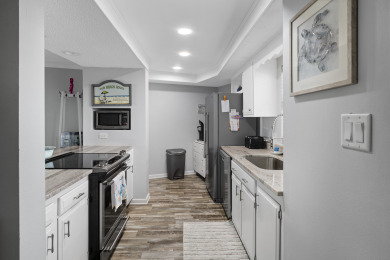 Lake House El Matador 155 by Alicia Hollis Rentals Open Aug 2 FREE TICKETS! $300Day, , on Gulf of Mexico - Fort Walton in Florida - Lakehouse Vacation Rental - Lake Home for rent on LakeHouseVacations.com