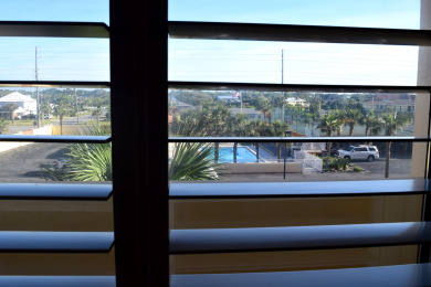 Lake House 310 Surf Dweller by Alicia Hollis Rentals Open Aug 3 FREE TICKETS! $300Day, , on Gulf of Mexico - Fort Walton in Florida - Lakehouse Vacation Rental - Lake Home for rent on LakeHouseVacations.com