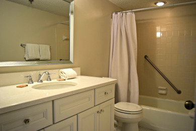 Lake House Surf Dweller 611 by Alicia Hollis Rentals Open Aug 3 FREE TICKETS!! $300Day, , on Gulf of Mexico - Fort Walton in Florida - Lakehouse Vacation Rental - Lake Home for rent on LakeHouseVacations.com