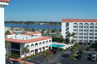 Lake House El Matador 413 by Alicia Hollis Rentals Open Aug 8 FREE TICKETS! $300Day, , on Gulf of Mexico - Fort Walton in Florida - Lakehouse Vacation Rental - Lake Home for rent on LakeHouseVacations.com