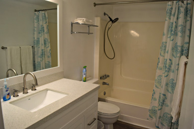 Lake House Emerald Isle 509 by Alicia Hollis Rentals Open Aug 3 FREE TICKETS! $300Day, , on Gulf of Mexico - Fort Walton in Florida - Lakehouse Vacation Rental - Lake Home for rent on LakeHouseVacations.com