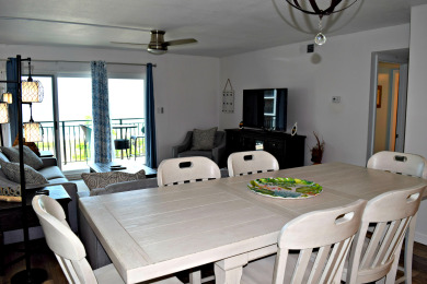 Lake House Emerald Isle 509 by Alicia Hollis Rentals Open Aug 3 FREE TICKETS! $300Day, , on Gulf of Mexico - Fort Walton in Florida - Lakehouse Vacation Rental - Lake Home for rent on LakeHouseVacations.com