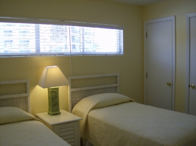 Lake House Island Surf 4 by Alicia Hollis Rentals Open Aug 23 FREE TICKETS! $300Day, , on Gulf of Mexico - Fort Walton in Florida - Lakehouse Vacation Rental - Lake Home for rent on LakeHouseVacations.com