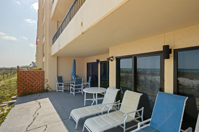 Lake House 102 Surf Dweller by Alicia Hollis Rentals Open Aug 2 FREE TICKETS! $300Day, , on Gulf of Mexico - Fort Walton in Florida - Lakehouse Vacation Rental - Lake Home for rent on LakeHouseVacations.com