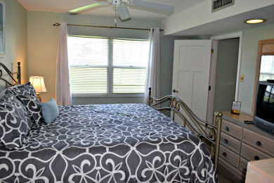 Lake House El Matador 117 by Alicia Hollis Rentals Open Aug 2 FREE TICKETS! $300Day, , on Gulf of Mexico - Fort Walton in Florida - Lakehouse Vacation Rental - Lake Home for rent on LakeHouseVacations.com