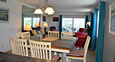 Lake House El Matador 239 by Alicia Hollis Rentals Open Aug 1 FREE TICKETS! $300Day, , on Gulf of Mexico - Fort Walton in Florida - Lakehouse Vacation Rental - Lake Home for rent on LakeHouseVacations.com
