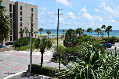 Lake House Emerald Isle 312 by Alicia Hollis Rentals Open Aug 9 FREE TICKETS! $300Day, , on Gulf of Mexico - Fort Walton in Florida - Lakehouse Vacation Rental - Lake Home for rent on LakeHouseVacations.com