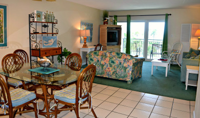 Lake House Emerald Isle 312 by Alicia Hollis Rentals Open Aug 9 FREE TICKETS! $300Day, , on Gulf of Mexico - Fort Walton in Florida - Lakehouse Vacation Rental - Lake Home for rent on LakeHouseVacations.com