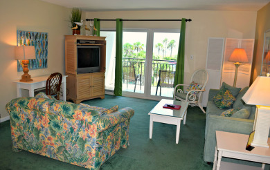 Lake House Emerald Isle 312 by Alicia Hollis Rentals Open Aug 9 FREE TICKETS! $300Day, , on Gulf of Mexico - Fort Walton in Florida - Lakehouse Vacation Rental - Lake Home for rent on LakeHouseVacations.com