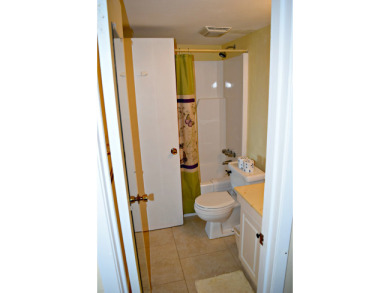 Lake House 404 Emerald Isle by Alicia Hollis Rentals Open Aug 2 FREE TICKETS! $300Day, , on Gulf of Mexico - Fort Walton in Florida - Lakehouse Vacation Rental - Lake Home for rent on LakeHouseVacations.com