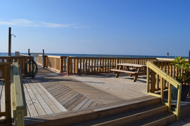 Lake House 404 Emerald Isle by Alicia Hollis Rentals Open Aug 2 FREE TICKETS! $300Day, , on Gulf of Mexico - Fort Walton in Florida - Lakehouse Vacation Rental - Lake Home for rent on LakeHouseVacations.com