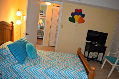 Lake House 404 Emerald Isle by Alicia Hollis Rentals Open Aug 2 FREE TICKETS! $300Day, , on Gulf of Mexico - Fort Walton in Florida - Lakehouse Vacation Rental - Lake Home for rent on LakeHouseVacations.com