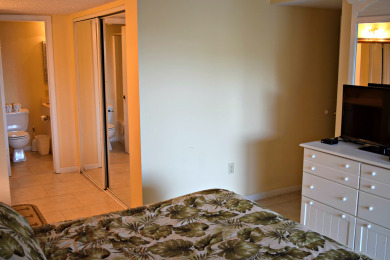 Lake House 404 Emerald Isle by Alicia Hollis Rentals Open Aug 2 FREE TICKETS! $300Day, , on Gulf of Mexico - Fort Walton in Florida - Lakehouse Vacation Rental - Lake Home for rent on LakeHouseVacations.com