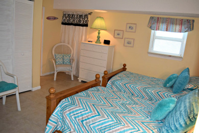 Lake House 404 Emerald Isle by Alicia Hollis Rentals Open Aug 2 FREE TICKETS! $300Day, , on Gulf of Mexico - Fort Walton in Florida - Lakehouse Vacation Rental - Lake Home for rent on LakeHouseVacations.com