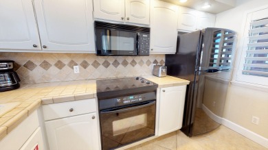 Lake House Beach Manor 812 - gulf & beachfront 3 bedroom & direct beach access, , on Gulf of Mexico - Miramar Beach in Florida - Lakehouse Vacation Rental - Lake Home for rent on LakeHouseVacations.com