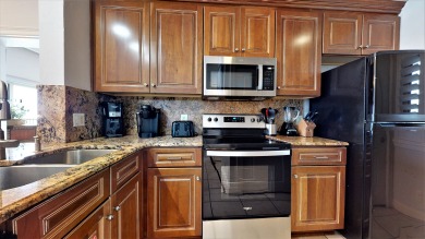 Lake House Beach Manor 712 - hard-to-find gulf & beachfront 3 bedroom, , on Gulf of Mexico - Miramar Beach in Florida - Lakehouse Vacation Rental - Lake Home for rent on LakeHouseVacations.com
