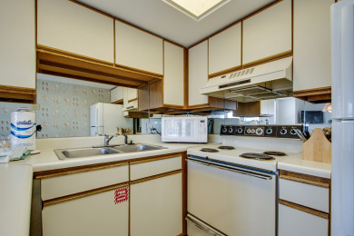 Lake House Summer Breeze Community 1BR1BA Condo Across from The Beach!!, , on Gulf of Mexico - Miramar Beach in Florida - Lakehouse Vacation Rental - Lake Home for rent on LakeHouseVacations.com