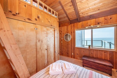 Lake House Breaking Waves-Let the Waves Lull You to Sleep!Ocean IS your Backyard! WIFI, , on  in California - Lakehouse Vacation Rental - Lake Home for rent on LakeHouseVacations.com