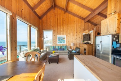 Lake House Breaking Waves-Let the Waves Lull You to Sleep!Ocean IS your Backyard! WIFI, , on  in California - Lakehouse Vacation Rental - Lake Home for rent on LakeHouseVacations.com